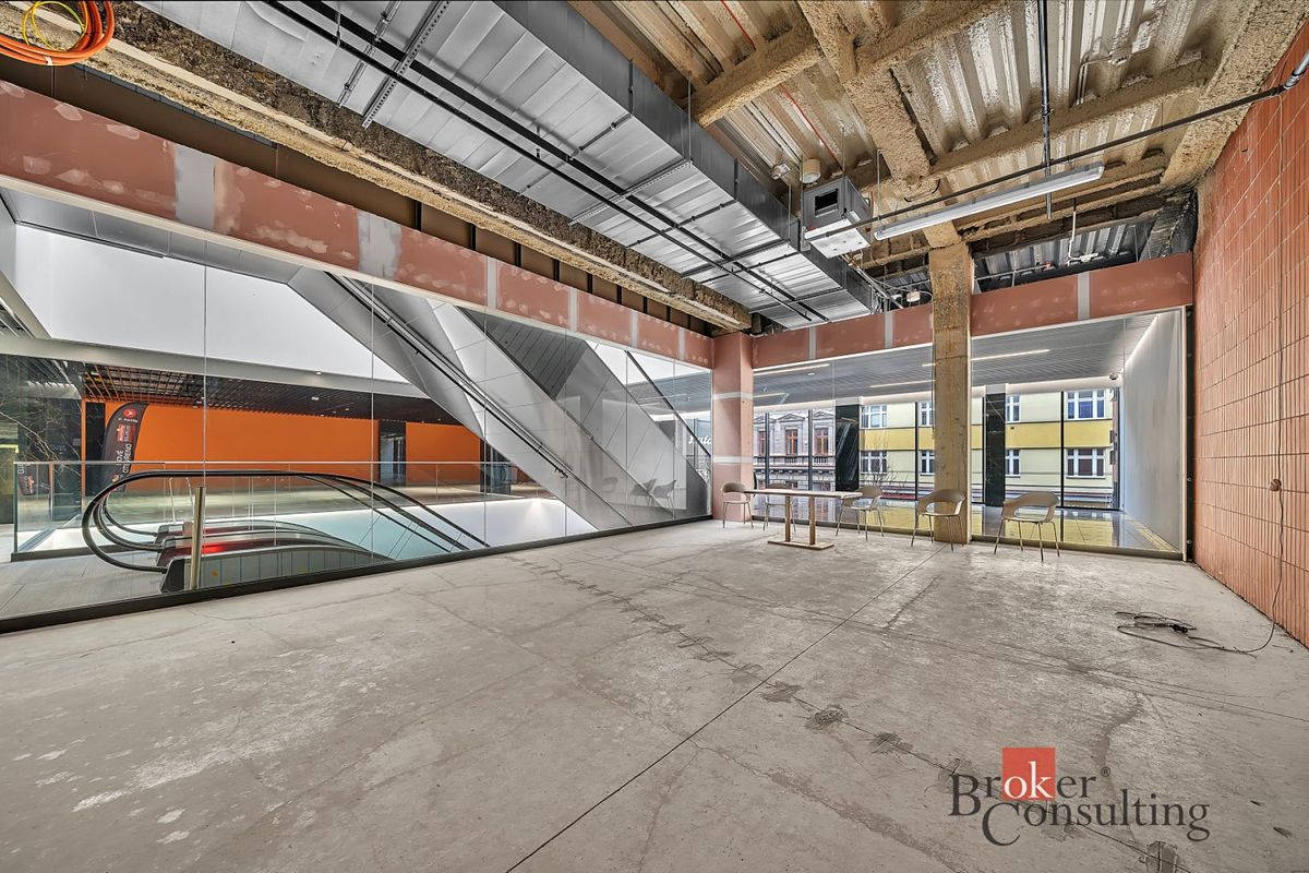 Pronájem obchodního prostoru 61 m²