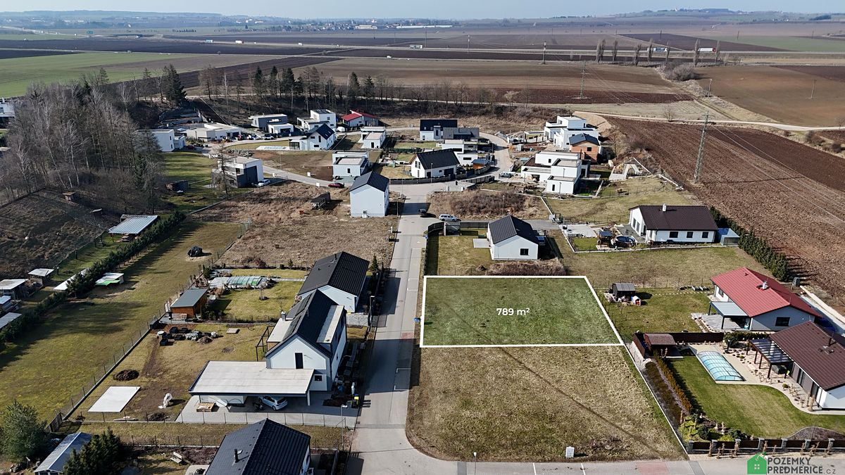 Prodej stavebního pozemku 789 m² – fotografie 2