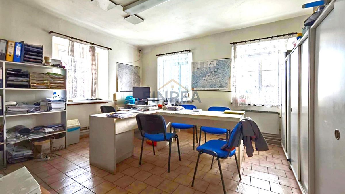 Prodej rodinného domu 450 m², pozemek 120 m² – fotografie 3