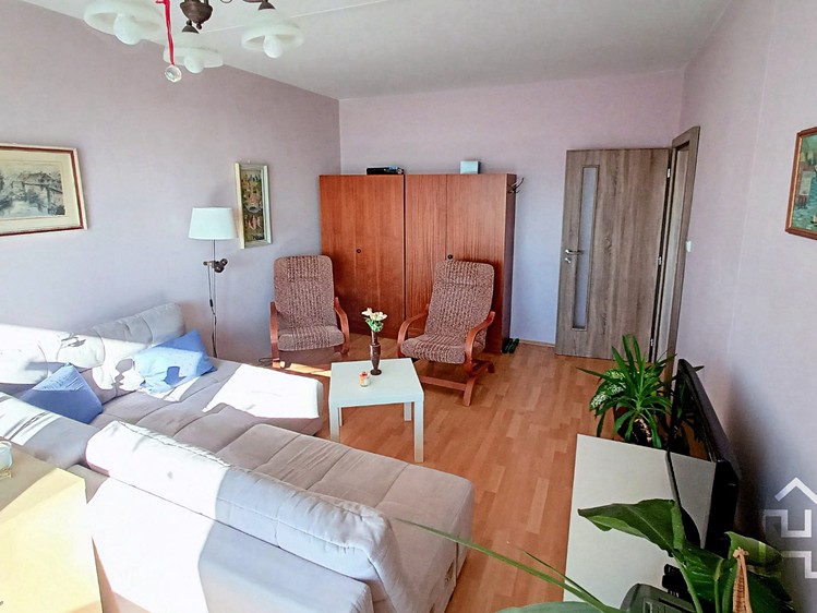 Wohnung 3+1 zum Kauf, 70 m² (2 von 9)