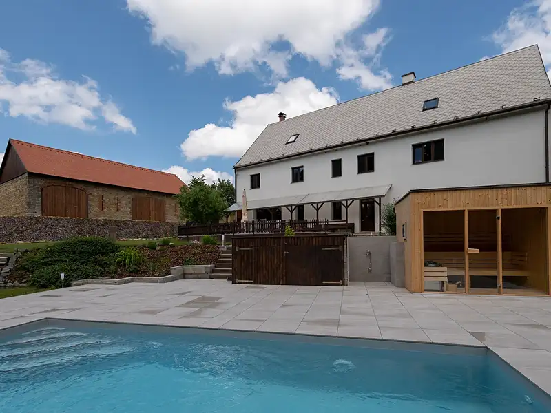 Prodej rodinného domu 600 m², pozemek 12576 m², Jestřebí – náhled fotky 3