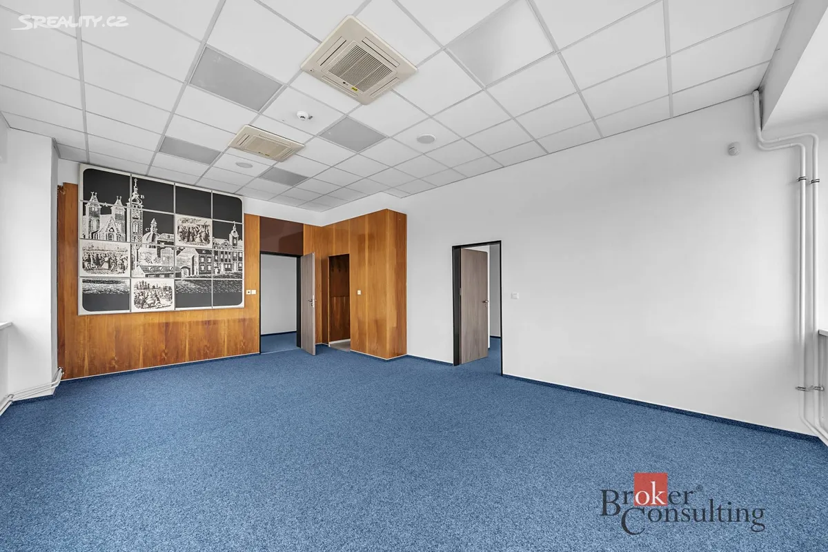 Pronájem kanceláře 60 m², Hradec Králové