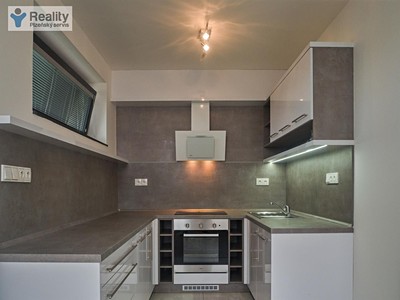 Pronájem bytu 2+kk 72 m² (Podkrovní)