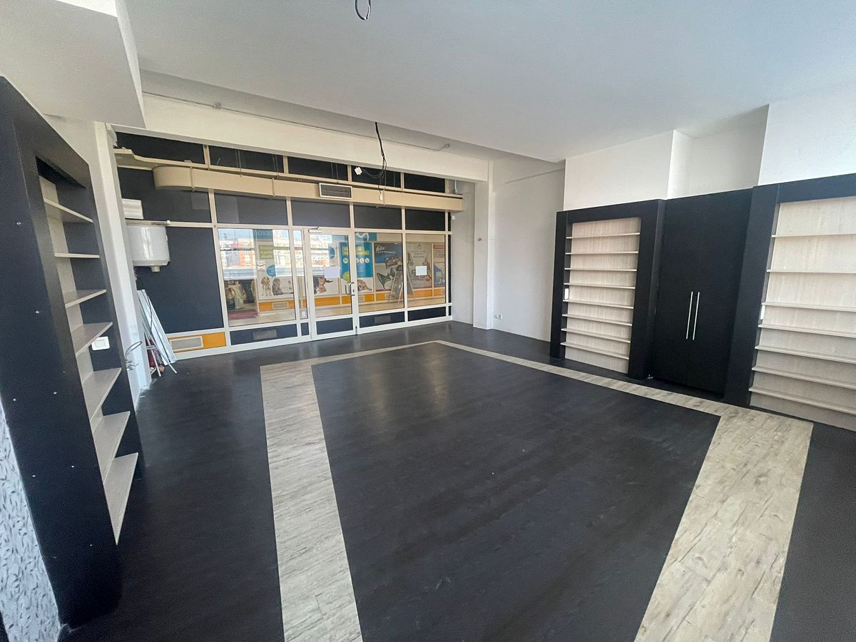 Pronájem obchodního prostoru 45 m²