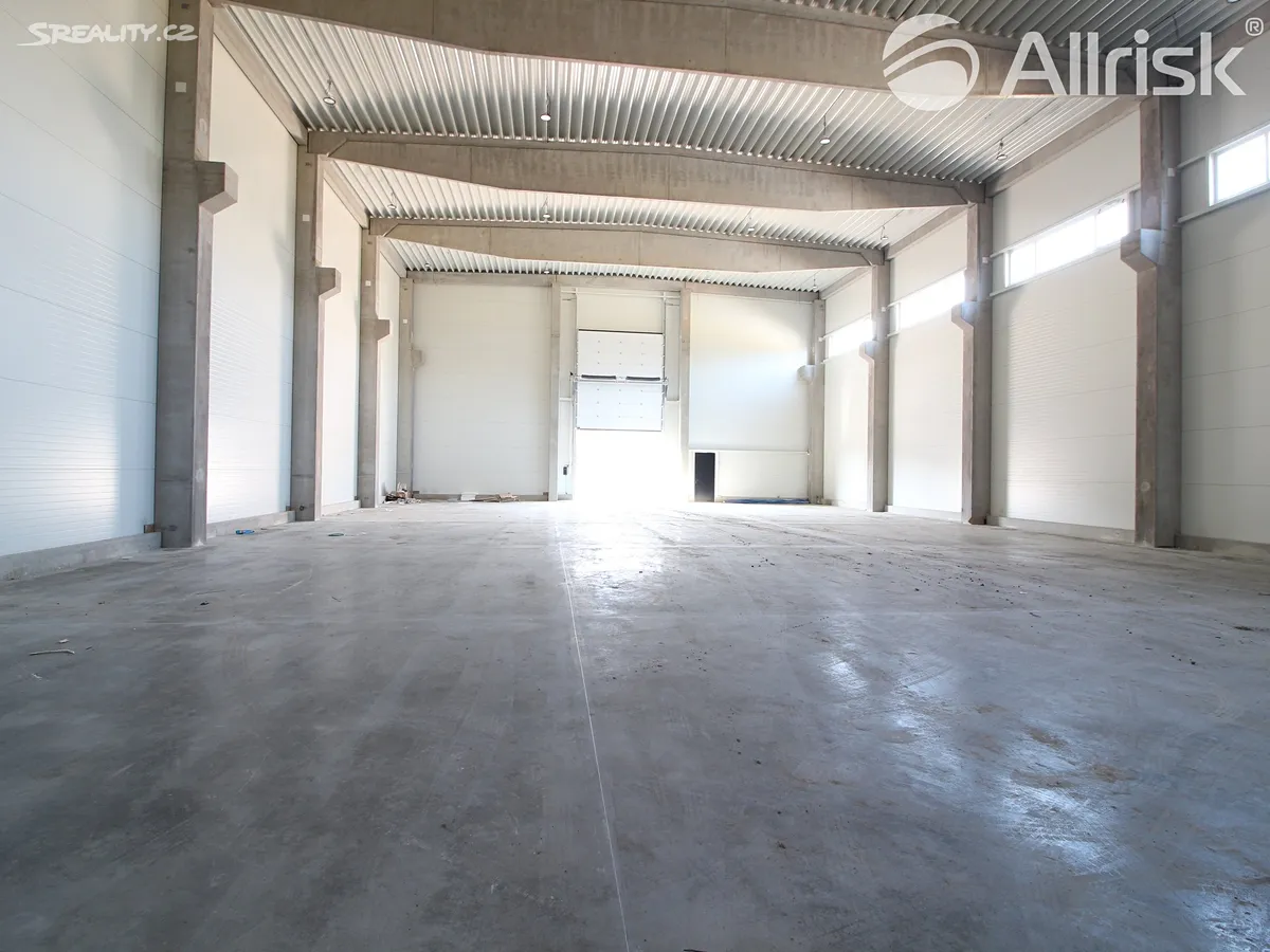 Pronájem skladového prostoru 1200 m², Brno