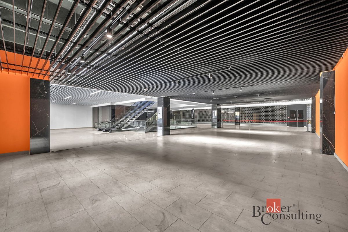 Pronájem obchodního prostoru 80 m² – fotografie 2