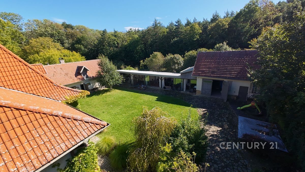 Prodej rodinného domu 600 m², pozemek 1097 m²