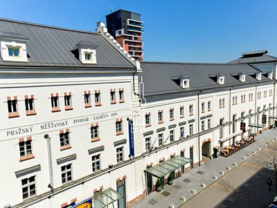 Pronájem kanceláře 306 m²