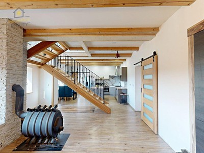 Prodej  vícegeneračního domu 494 m², pozemek 777 m²