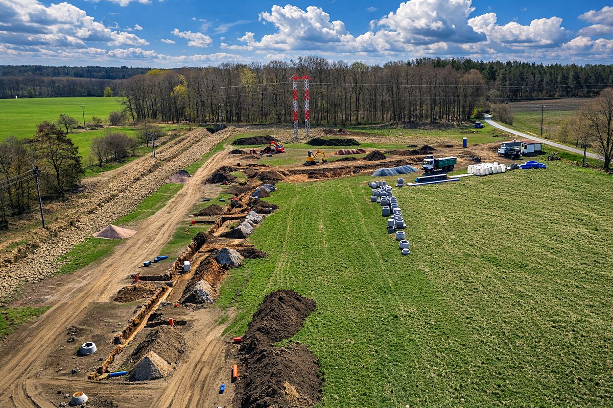 Prodej stavebního pozemku 708 m² – fotografie 3