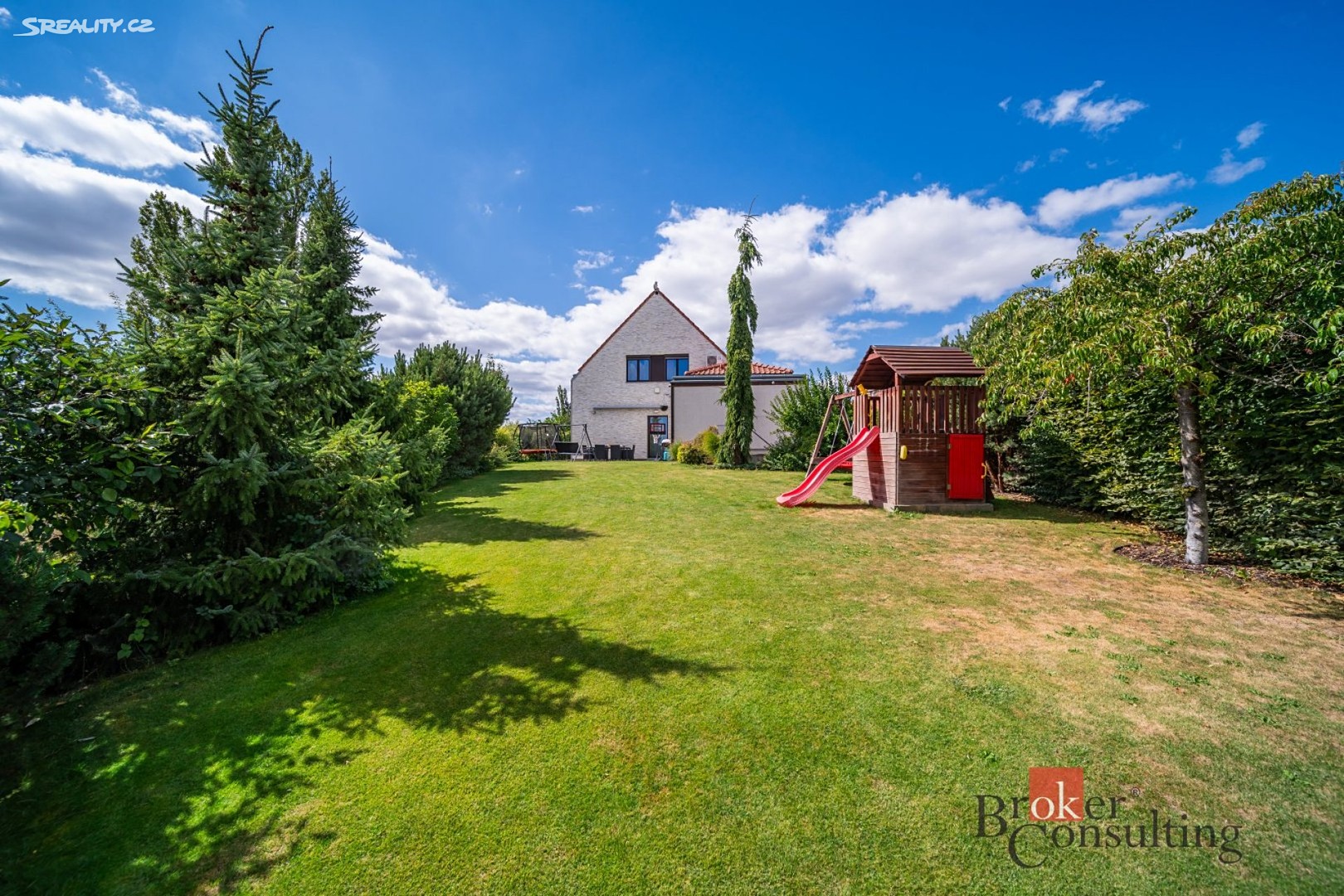 Prodej  rodinného domu 154 m², pozemek 646 m² – pohled 2