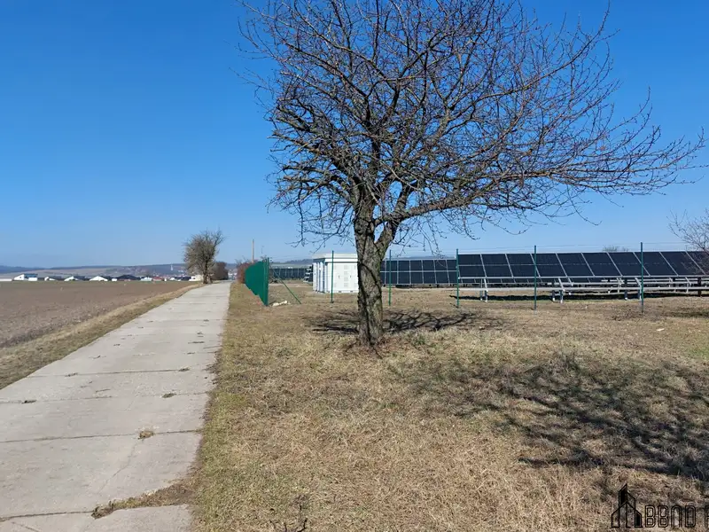 Prodej komerčního pozemku 917 m², Holubice – náhled fotky 2