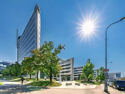Pronájem kanceláře 343 m²