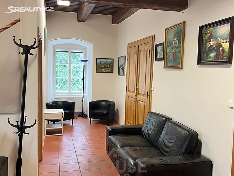 Prodej obchodního prostoru 109 m² – pohled 2