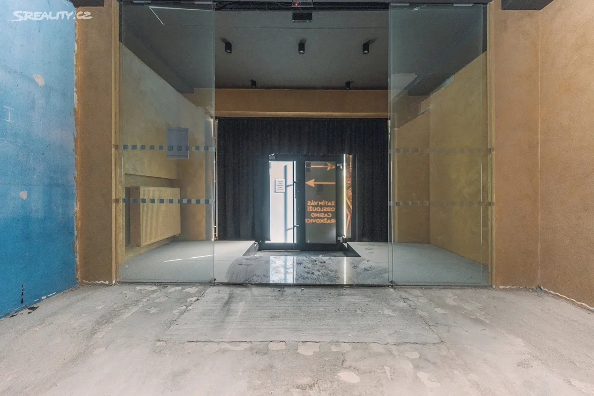 Pronájem obchodního prostoru 390 m² – pohled 4