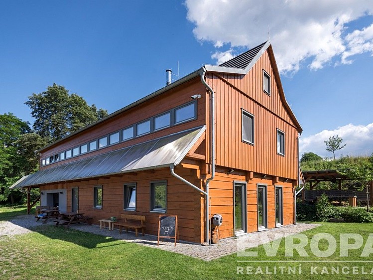 Prodej komerčního prostoru, 260 m² (2 z 29)