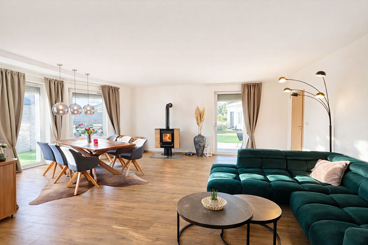 Prodej rodinného domu 128 m², pozemek 588 m² – fotografie 2