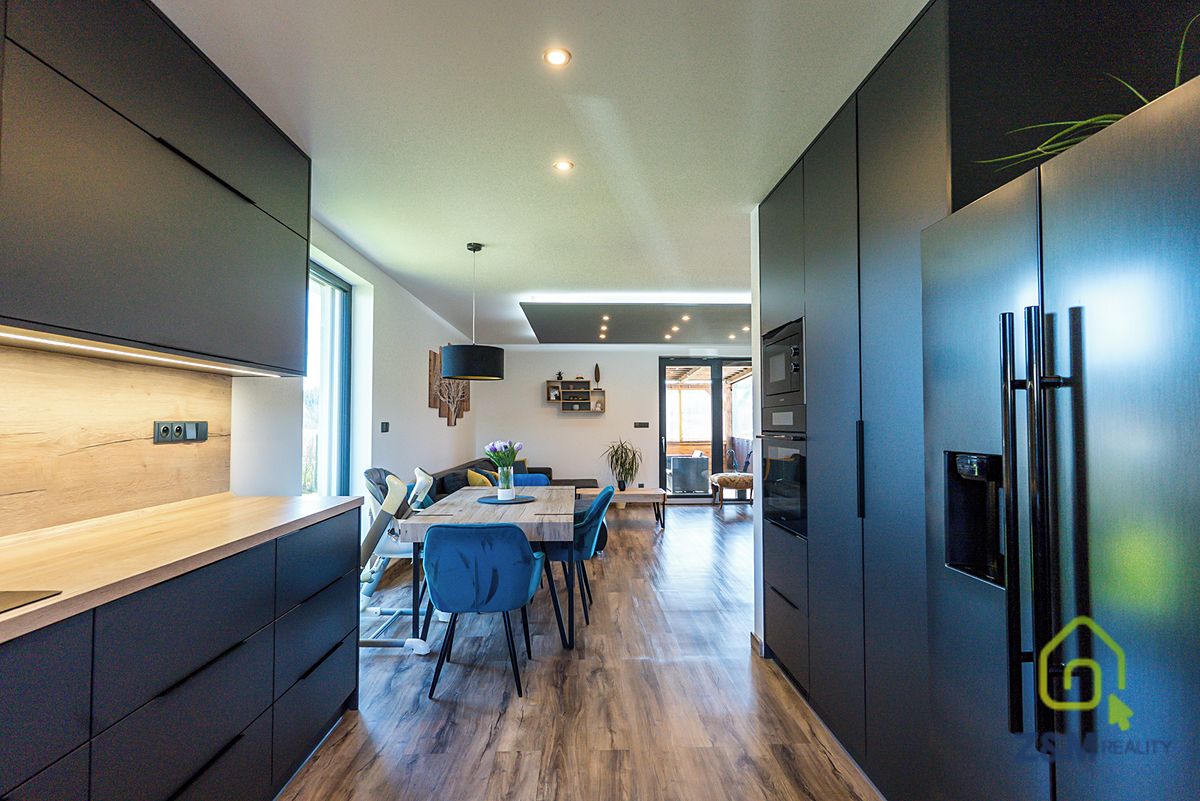 Prodej rodinného domu 124 m², pozemek 1005 m² – fotografie 3