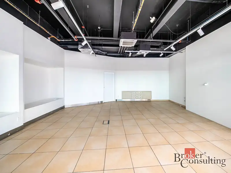 Pronájem obchodního prostoru 55 m², Hradec Králové – náhled fotky 3