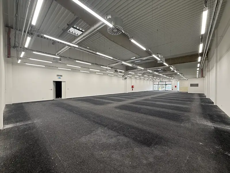 Pronájem obchodního prostoru 615 m², Cheb – náhled fotky 1
