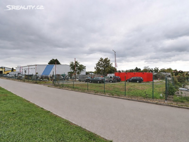 Pronájem  komerčního pozemku 1 708 m², Brno