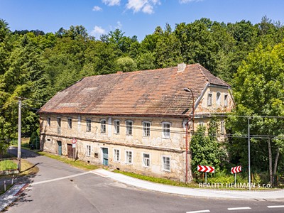 Prodej  vícegeneračního domu 569 m², pozemek 1 864 m²