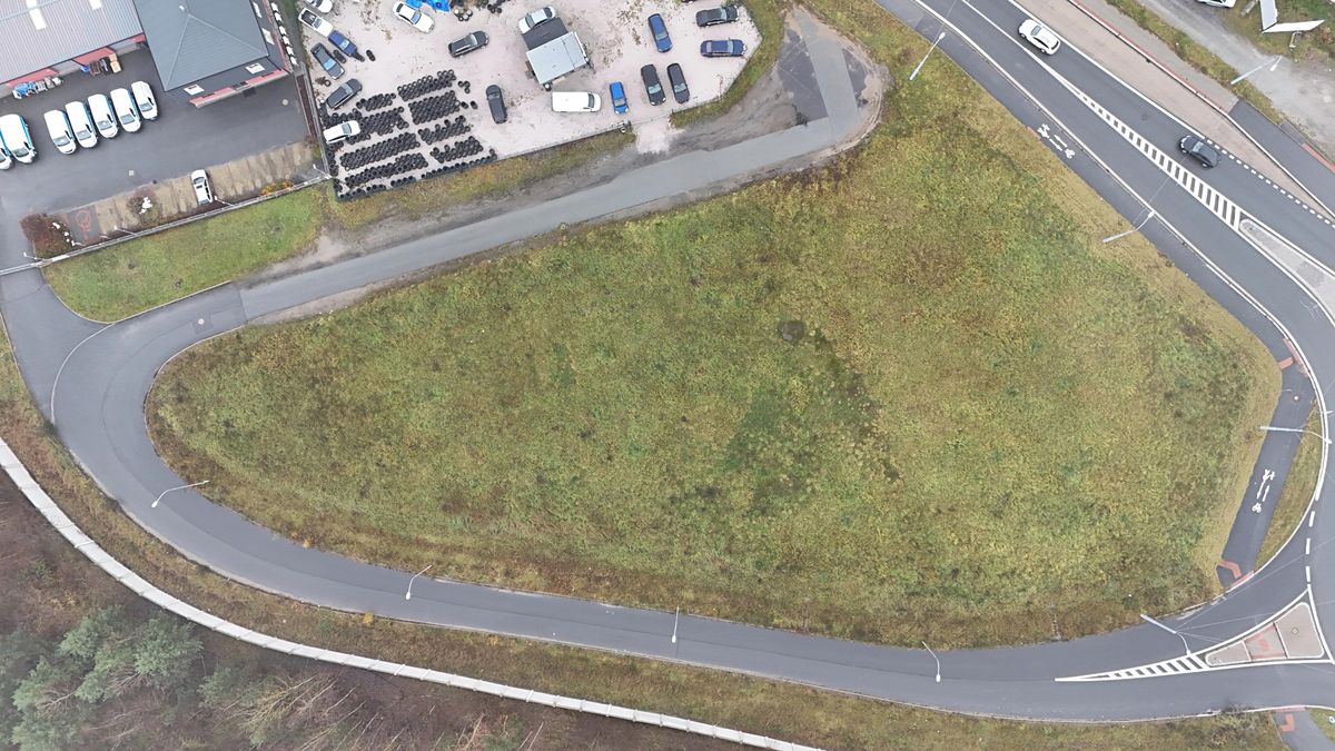 Pronájem komerčního pozemku 5230 m²