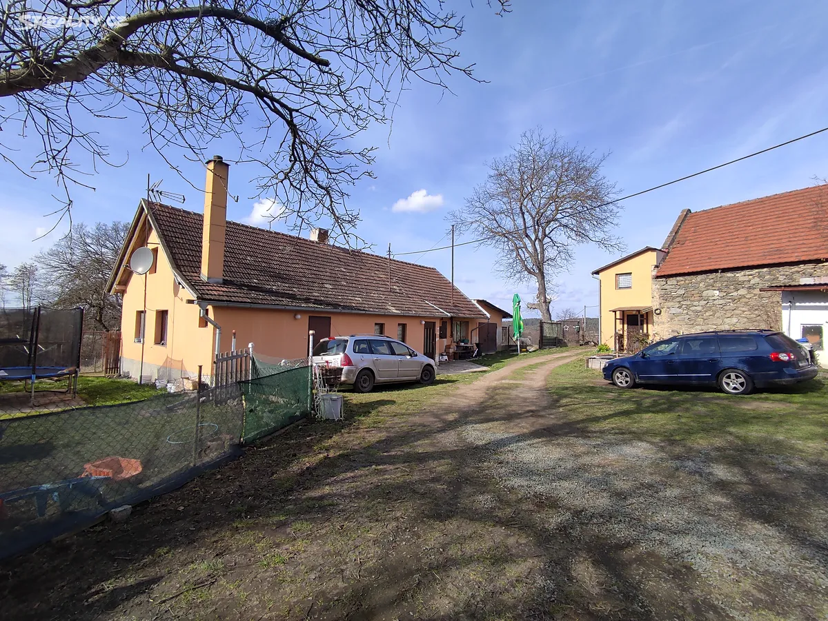 Prodej zemědělské usedlosti 105 m², pozemek 59785 m², Zadní Chlum