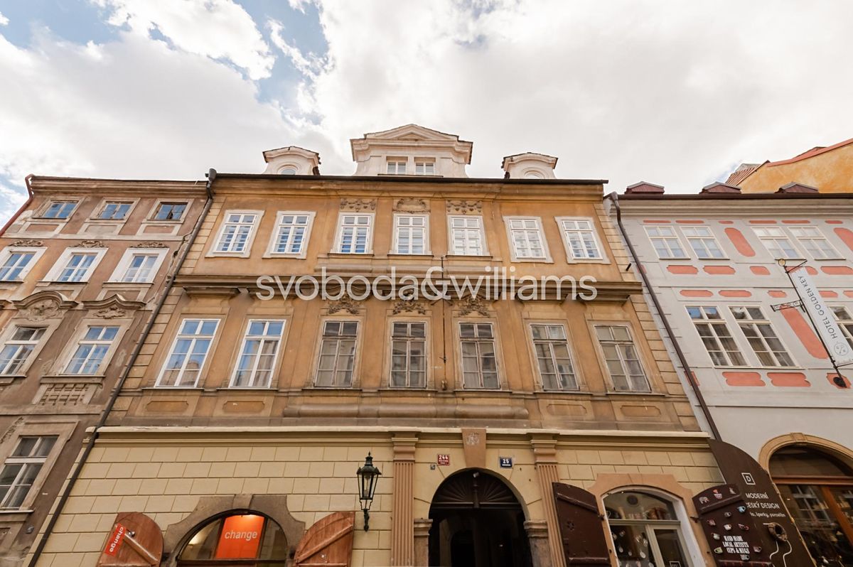 Prodej činžovního domu 1479 m²
