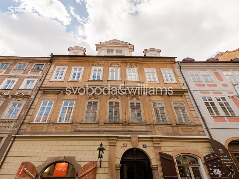 Prodej činžovního domu 1 479 m², Praha