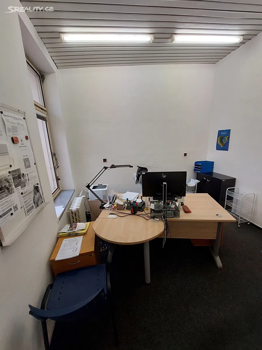 Pronájem kanceláře 13 m² – pohled 2