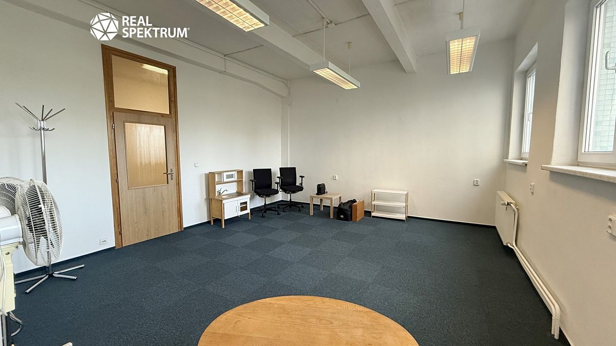 Pronájem kanceláře 30 m² – fotografie 2