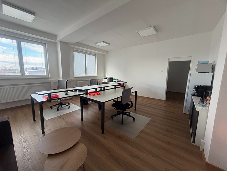Gewerbefläche zur Miete, 48 m² (2 von 10)