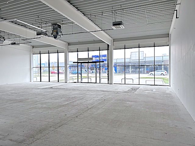 Pronájem obchodního prostoru 477 m² – fotografie 2