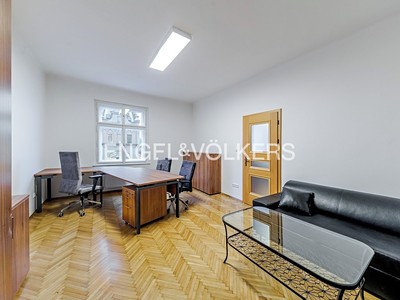 Pronájem bytu 4+kk 120 m²