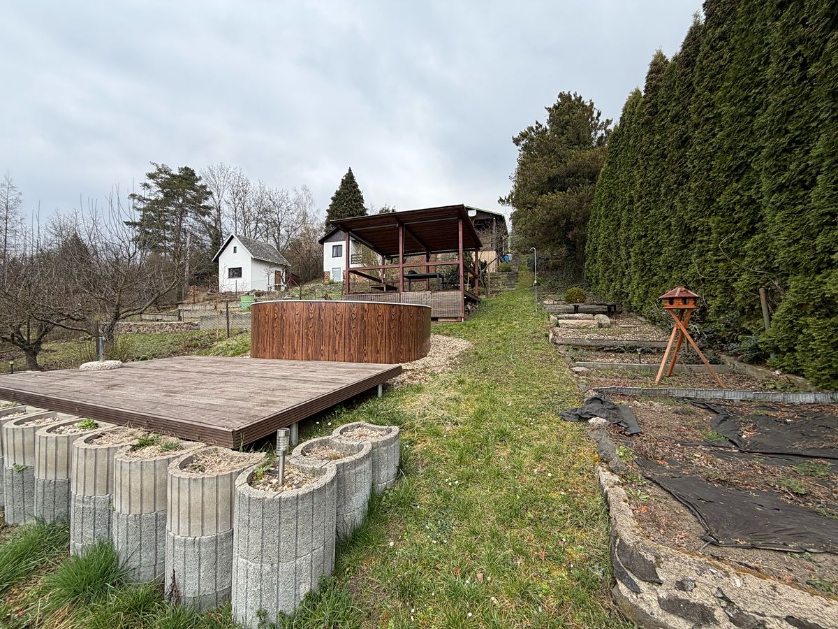 Prodej chaty 14 m², pozemek 353 m² – fotografie 2