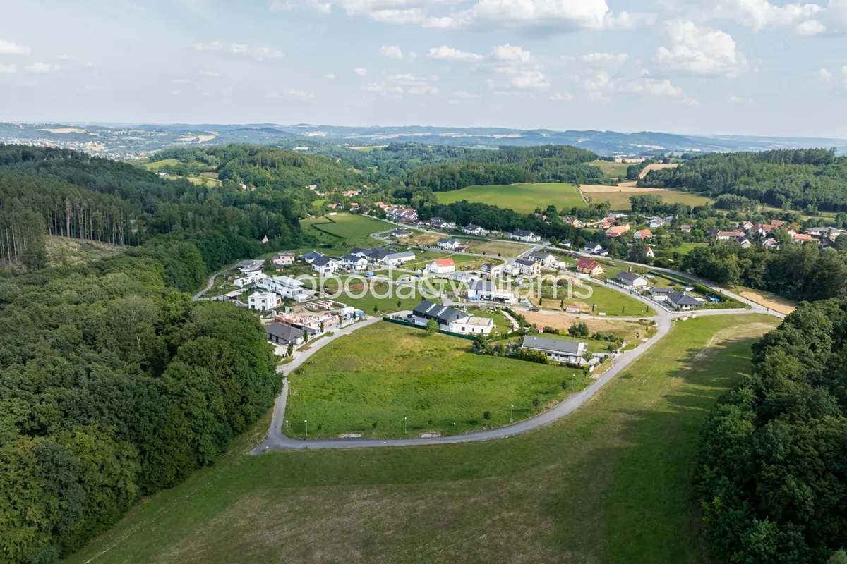 Prodej stavebního pozemku 4226 m²