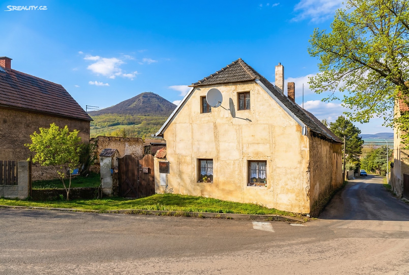 Prodej  rodinného domu 160 m², pozemek 900 m², okres Litoměřice