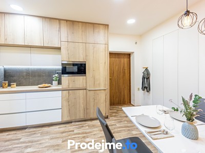 Prodej bytu 6 pokojů a více 122 m²