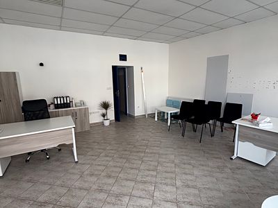 Pronájem obchodního prostoru 42 m²