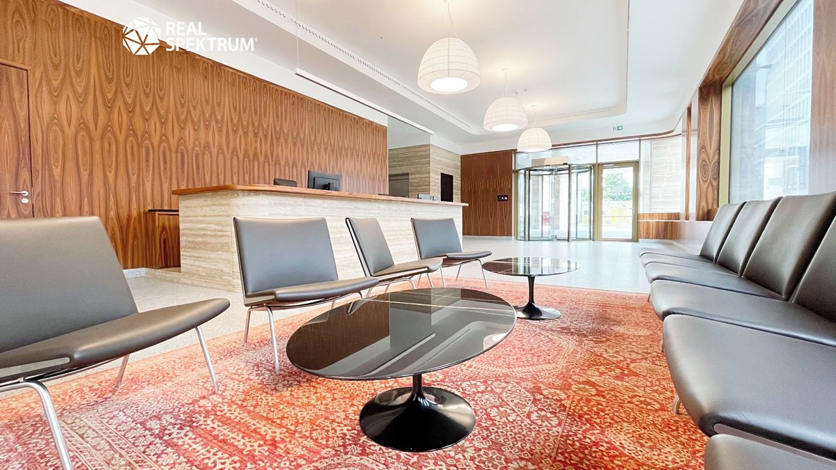 Pronájem kanceláře 200 m² – fotografie 2