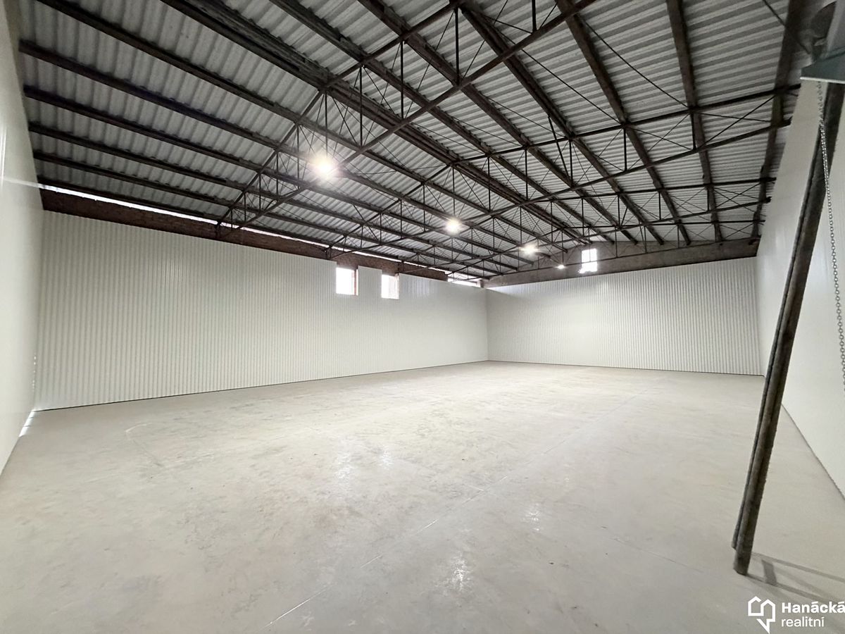 Pronájem skladového prostoru 359 m² – fotografie 2