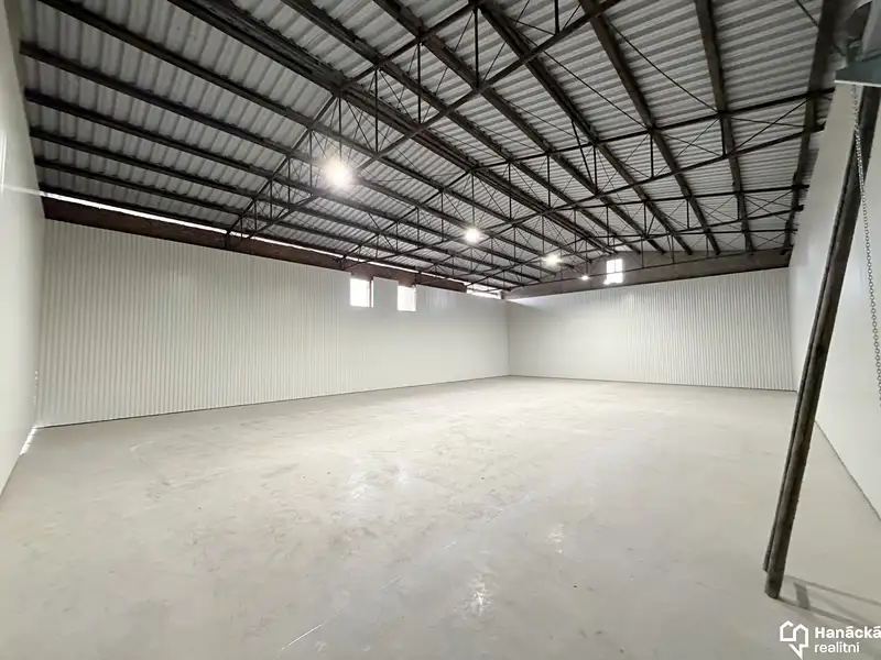 Pronájem skladového prostoru 359 m², Radslavice – náhled fotky 2
