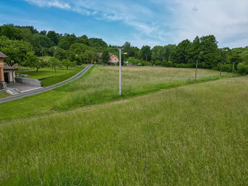 Prodej stavebního pozemku 1300 m², Žulová – náhled fotky 2