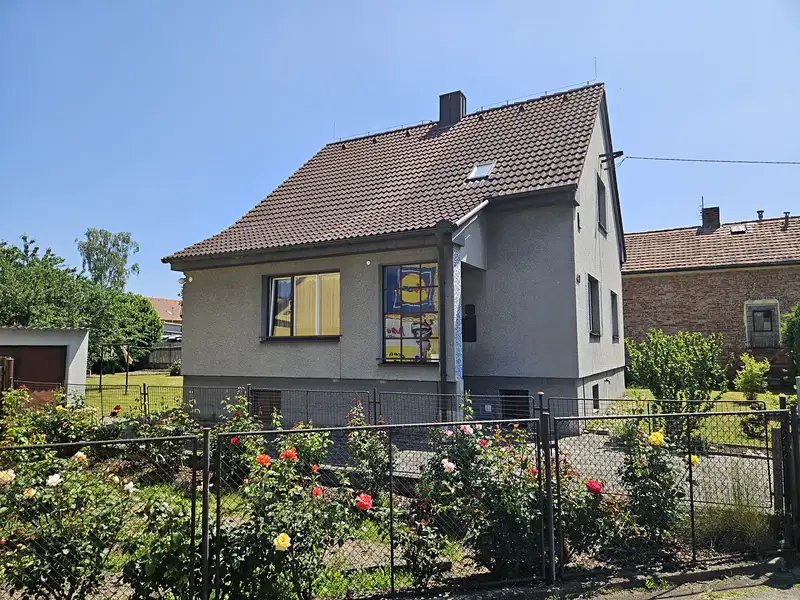 Prodej rodinného domu 169 m², pozemek 850 m², Holýšov – náhled fotky 2