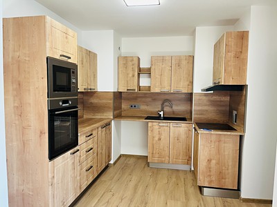 Pronájem bytu 3+kk 85 m²