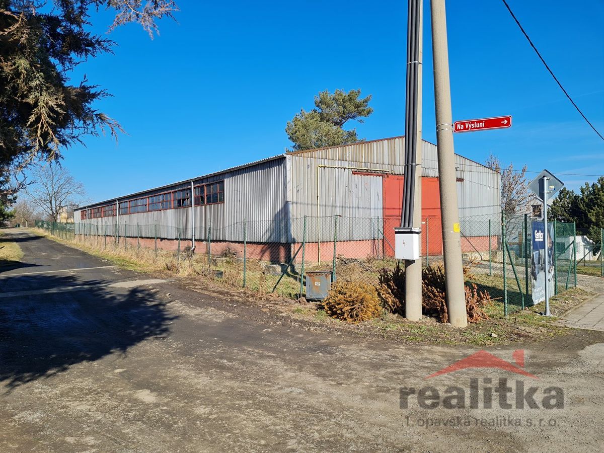 Prodej skladového prostoru 928 m²