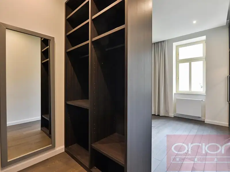 Pronájem bytu 4+kk 137 m², Praha – náhled fotky 2