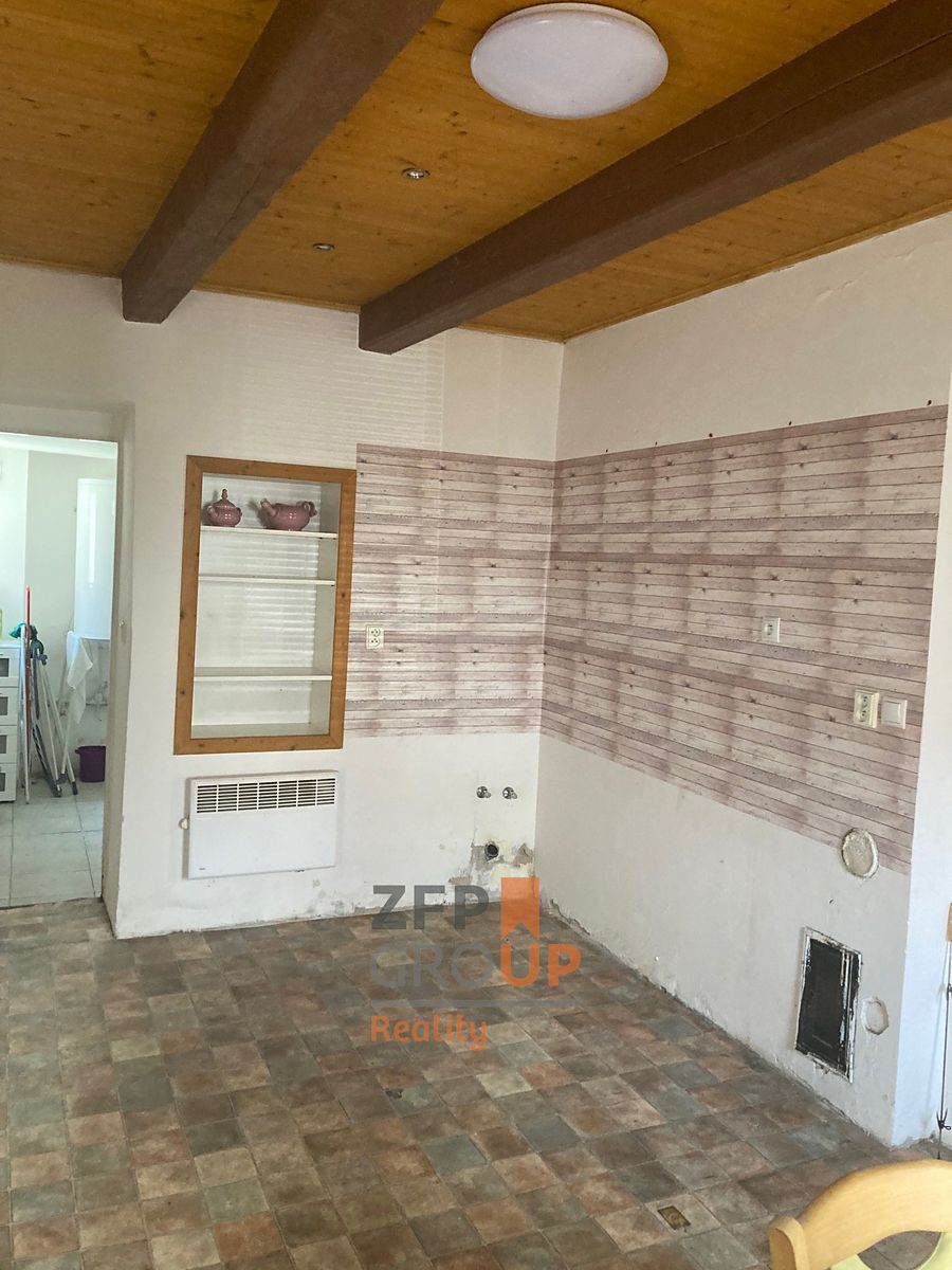 Prodej rodinného domu 145 m², pozemek 140 m² – fotografie 2