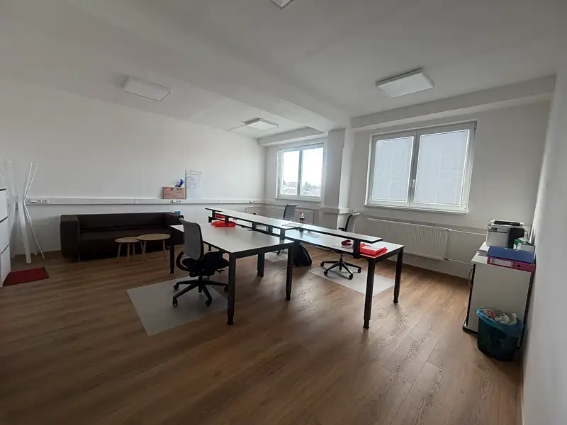 Pronájem kanceláře 48 m², Klatovy – náhled fotky 1
